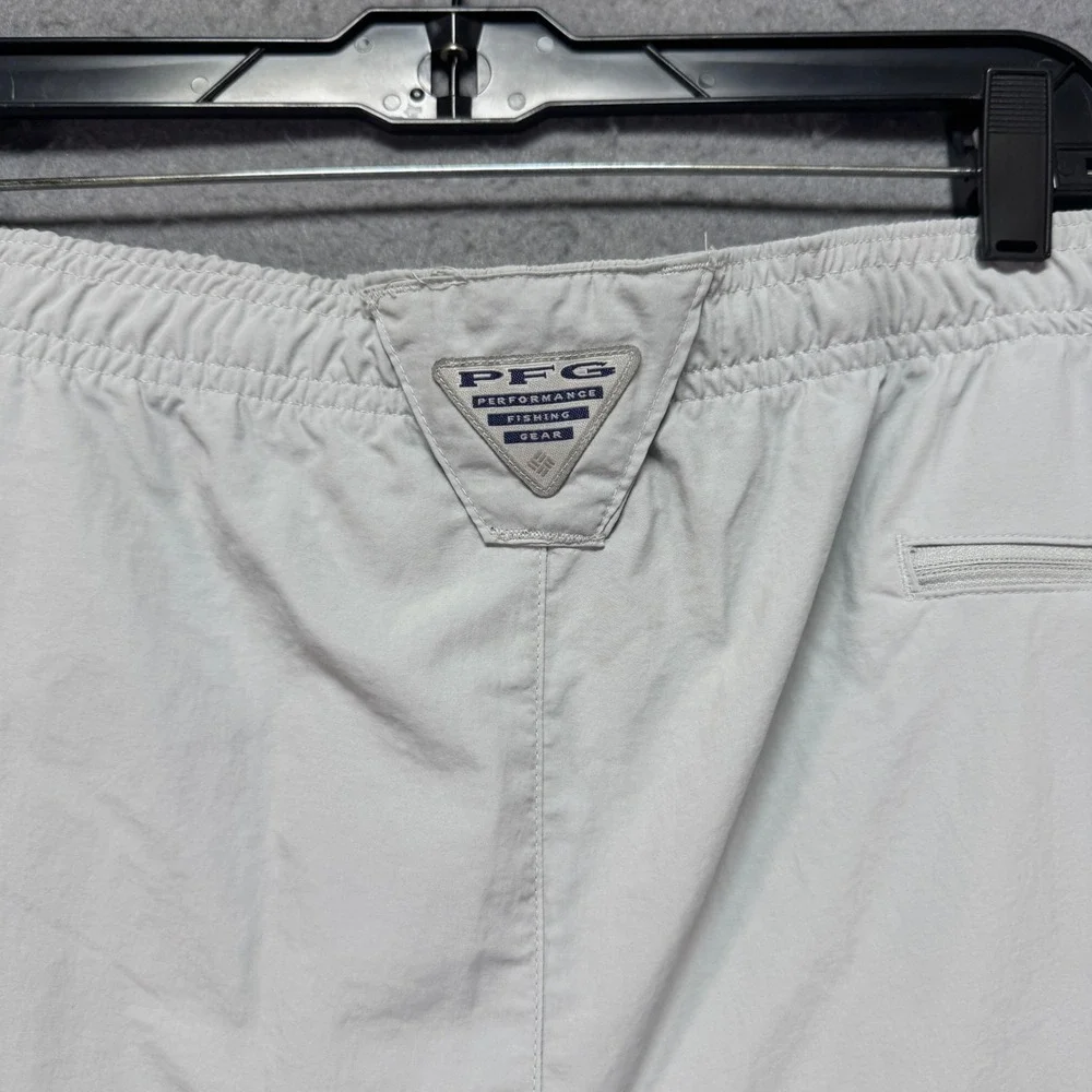 Columbia Men's PFG Omni Shade UPF 50‎ Gray 52X8 Cargo Fishing Shorts PFG